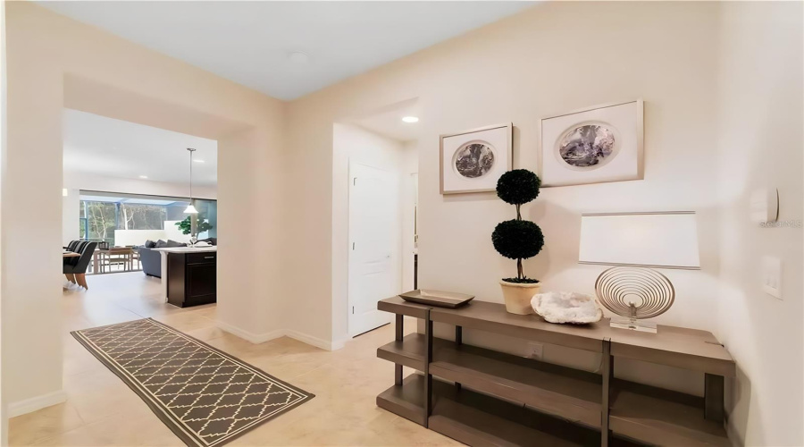 Kissimmee, Florida 34747, 5 Bedrooms Bedrooms, ,4 Bathroomsbathrooms,Residential,For Sale,Geneve,Mfro6267122