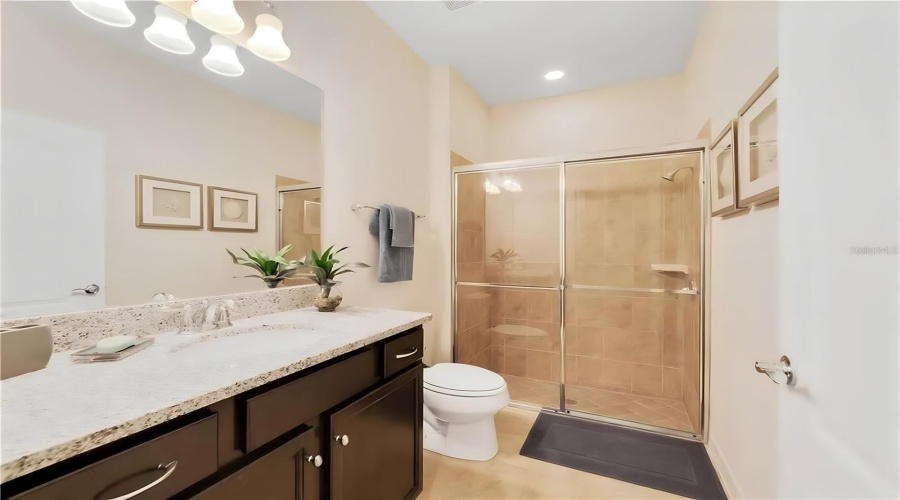 Kissimmee, Florida 34747, 5 Bedrooms Bedrooms, ,4 Bathroomsbathrooms,Residential,For Sale,Geneve,Mfro6267122