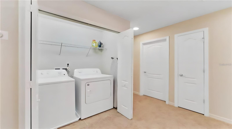 Kissimmee, Florida 34747, 5 Bedrooms Bedrooms, ,4 Bathroomsbathrooms,Residential,For Sale,Geneve,Mfro6267122