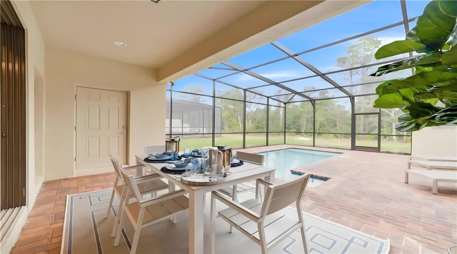 Kissimmee, Florida 34747, 5 Bedrooms Bedrooms, ,4 Bathroomsbathrooms,Residential,For Sale,Geneve,Mfro6267122