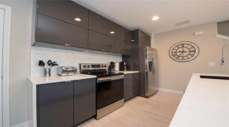 KISSIMMEE, Florida 34746, 4 Bedrooms Bedrooms, ,3 BathroomsBathrooms,Residential,For Sale,LE REVE,0,MFRO6192671