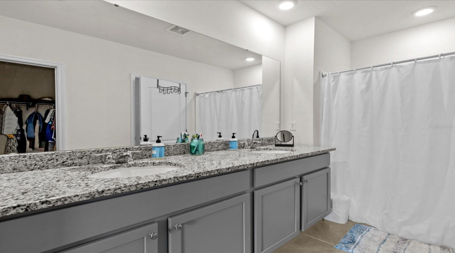 Davenport, Florida 33837, 3 Bedrooms Bedrooms, ,2 Bathroomsbathrooms,Residential,For Sale,Brisbane,Mfro6269845