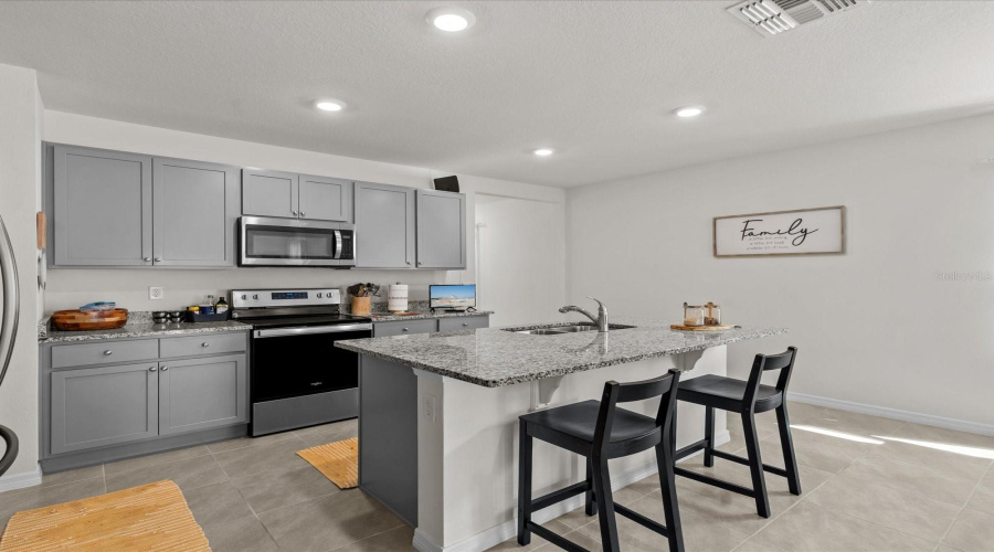 Davenport, Florida 33837, 3 Bedrooms Bedrooms, ,2 Bathroomsbathrooms,Residential,For Sale,Brisbane,Mfro6269845