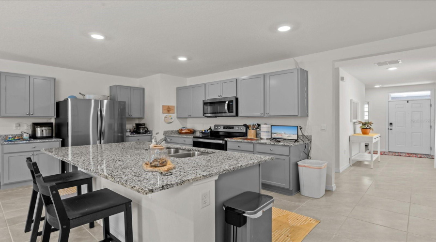 Davenport, Florida 33837, 3 Bedrooms Bedrooms, ,2 Bathroomsbathrooms,Residential,For Sale,Brisbane,Mfro6269845