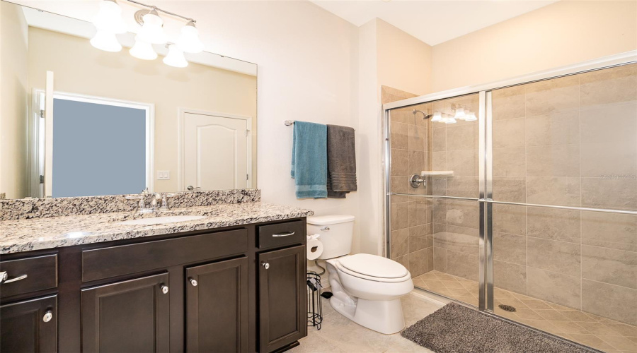 Davenport, Florida 33837, 5 Bedrooms Bedrooms, ,4 Bathroomsbathrooms,Residential,For Sale,Misty Oak,Mfrs5118137