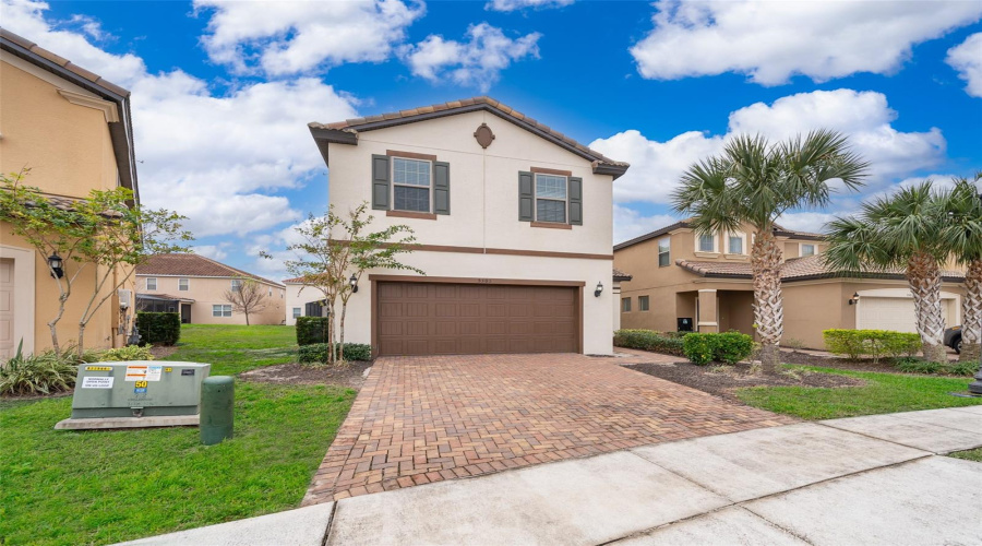 Davenport, Florida 33837, 5 Bedrooms Bedrooms, ,4 Bathroomsbathrooms,Residential,For Sale,Misty Oak,Mfrs5118137