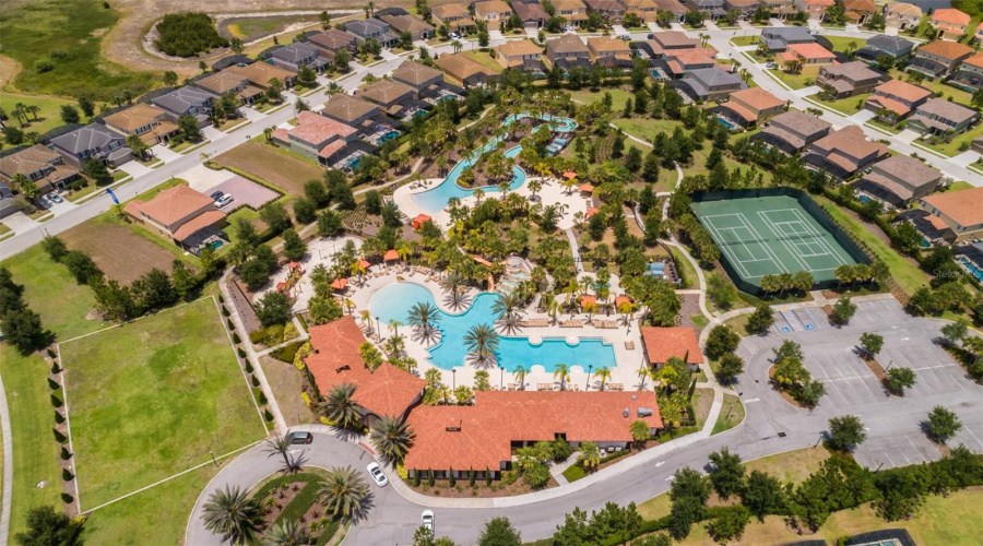 Davenport, Florida 33837, 5 Bedrooms Bedrooms, ,4 Bathroomsbathrooms,Residential,For Sale,Misty Oak,Mfrs5118137