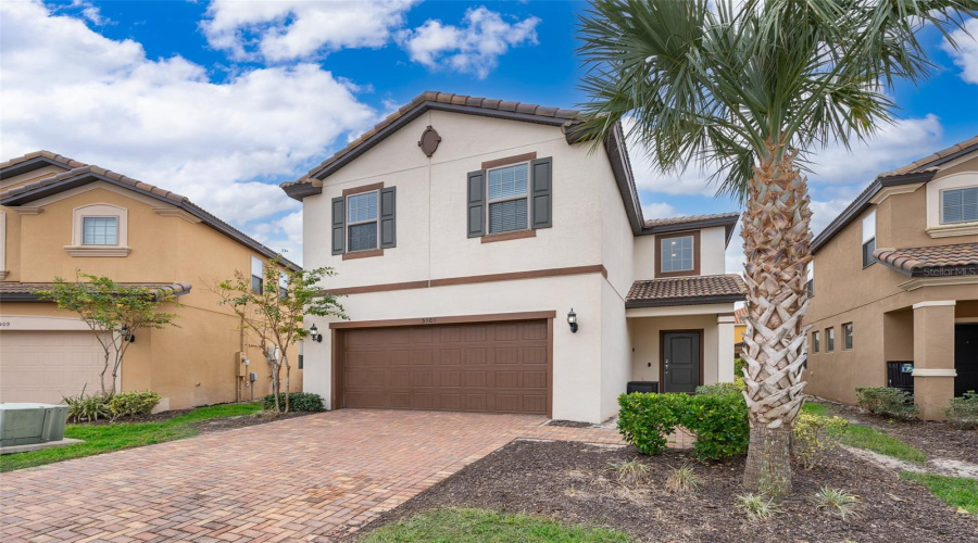 Davenport, Florida 33837, 5 Bedrooms Bedrooms, ,4 Bathroomsbathrooms,Residential,For Sale,Misty Oak,Mfrs5118137