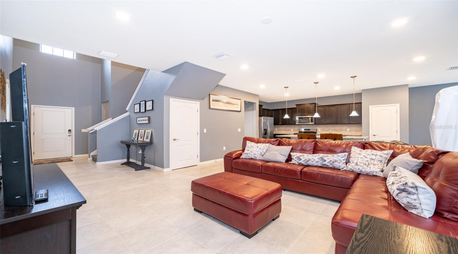 Davenport, Florida 33837, 5 Bedrooms Bedrooms, ,4 Bathroomsbathrooms,Residential,For Sale,Misty Oak,Mfrs5118137