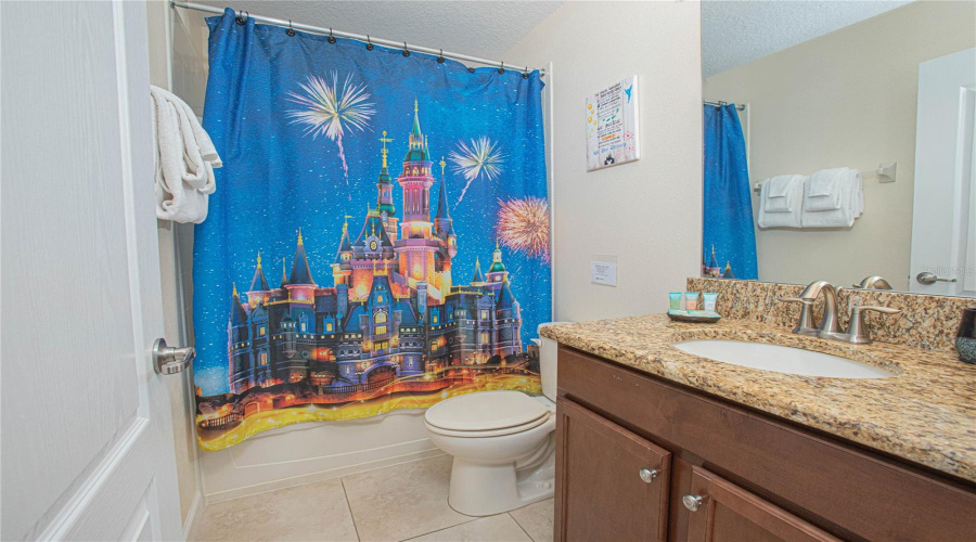 Davenport, Florida 33896, 6 Bedrooms Bedrooms, ,6 Bathroomsbathrooms,Residential,For Sale,Wexford,Mfro6269195
