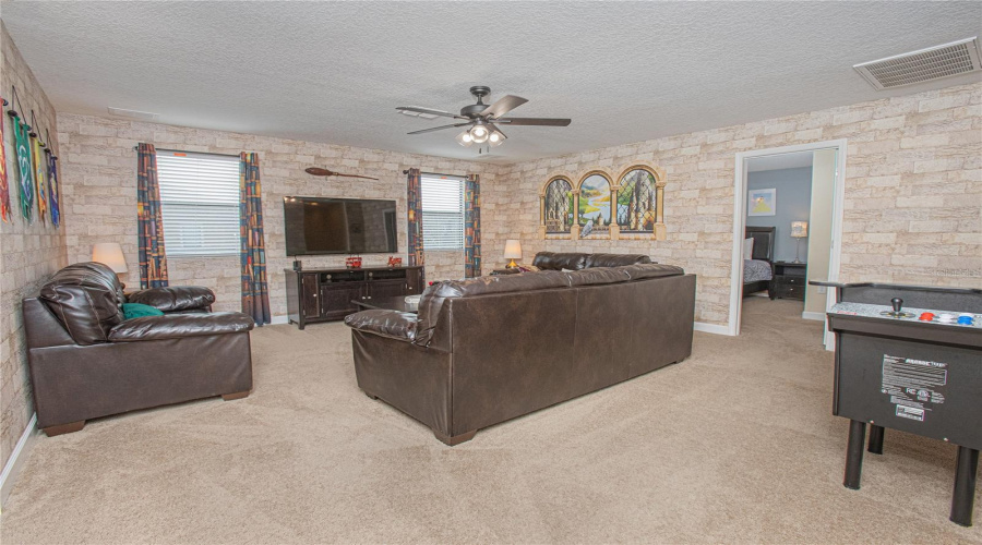 Davenport, Florida 33896, 6 Bedrooms Bedrooms, ,6 Bathroomsbathrooms,Residential,For Sale,Wexford,Mfro6269195
