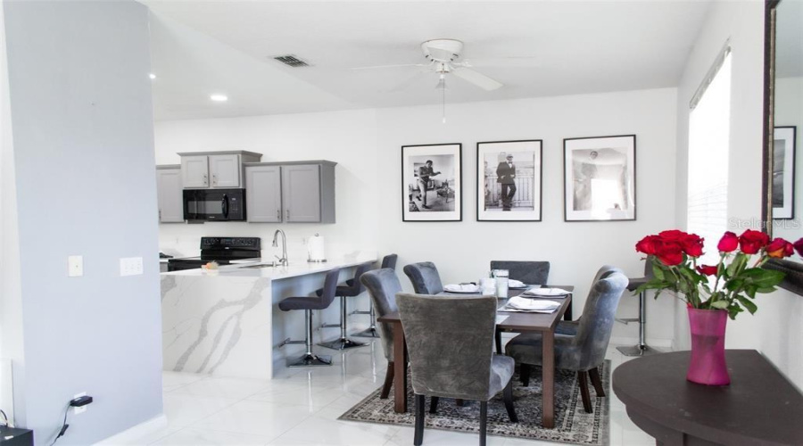 Davenport, Florida 33896, 4 Bedrooms Bedrooms, ,3 Bathroomsbathrooms,Residential,For Sale,Earlmont,Mfrs5111388