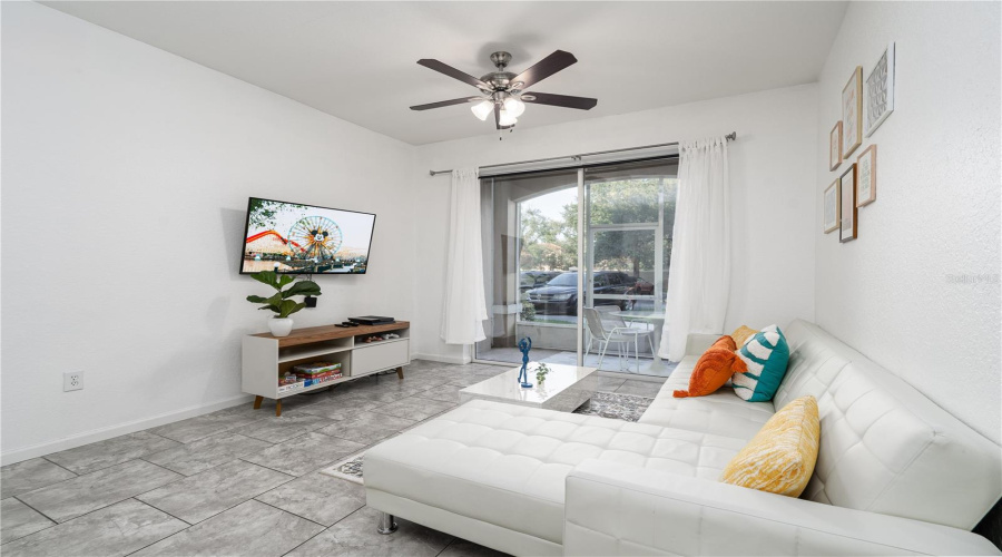 Kissimmee, Florida 34747, 3 Bedrooms Bedrooms, ,2 Bathroomsbathrooms,Residential,For Sale,Almaton,Mfro6268373