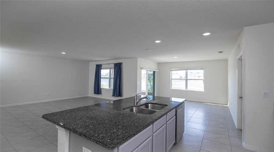 Davenport, Florida 33837, 3 Bedrooms Bedrooms, ,2 Bathroomsbathrooms,Residential,For Sale,Greymount,Mfro6269214