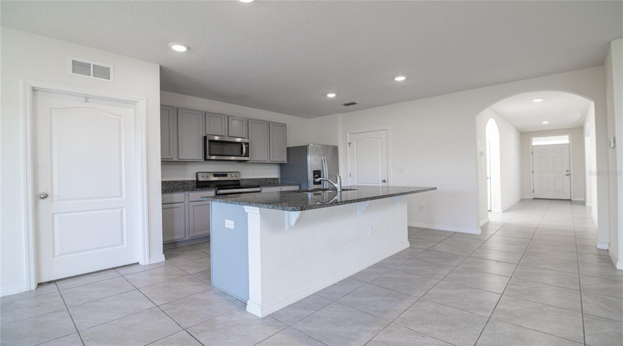 Davenport, Florida 33837, 3 Bedrooms Bedrooms, ,2 Bathroomsbathrooms,Residential,For Sale,Greymount,Mfro6269214