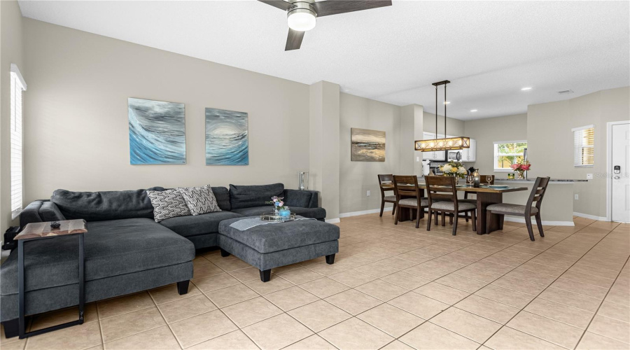 Kissimmee, Florida 34747, 3 Bedrooms Bedrooms, ,2 Bathroomsbathrooms,Residential,For Sale,Crystal Cove,Mfro6269292