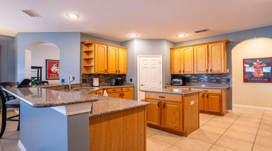Kissimmee, Florida 34746, 4 Bedrooms Bedrooms, ,3 Bathroomsbathrooms,Residential,For Sale,Sevan,Mfrtb8315171