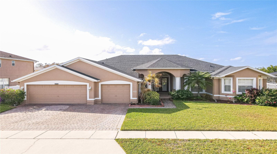 Kissimmee, Florida 34746, 4 Bedrooms Bedrooms, ,3 Bathroomsbathrooms,Residential,For Sale,Sevan,Mfrtb8315171