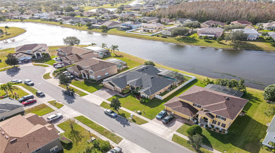 Kissimmee, Florida 34746, 4 Bedrooms Bedrooms, ,3 Bathroomsbathrooms,Residential,For Sale,Sevan,Mfrtb8315171