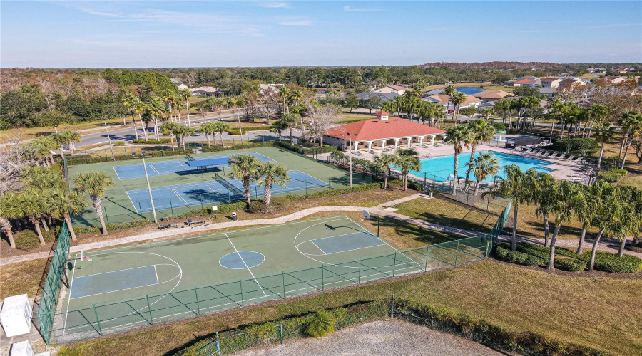 Kissimmee, Florida 34746, 4 Bedrooms Bedrooms, ,3 Bathroomsbathrooms,Residential,For Sale,Sevan,Mfrtb8315171