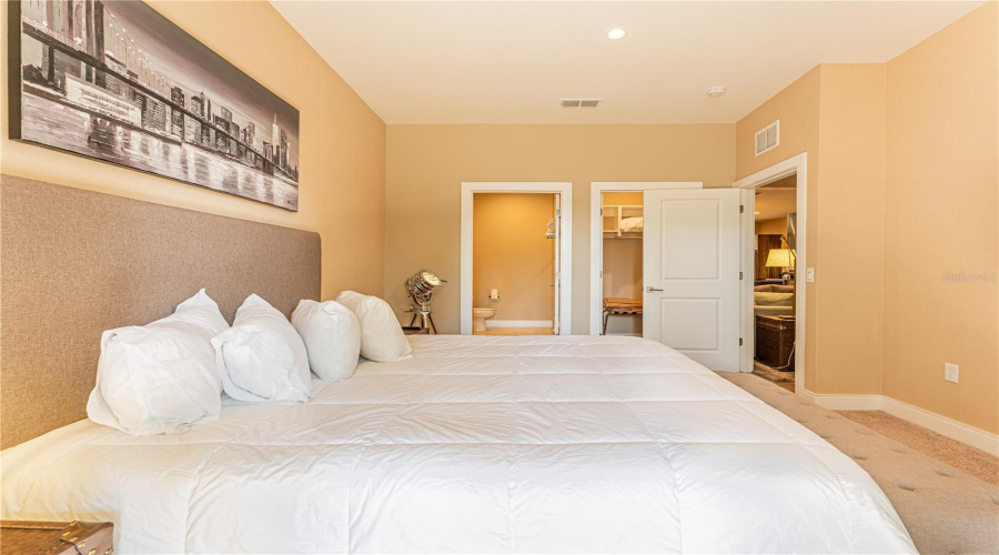 Kissimmee, Florida 34747, 4 Bedrooms Bedrooms, ,4 Bathroomsbathrooms,Residential,For Sale,Brooklyn,Mfro6269948