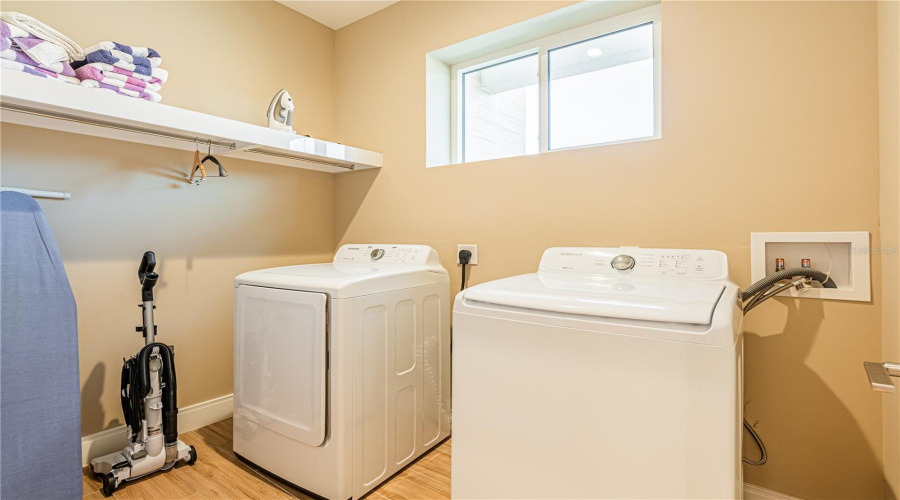 Kissimmee, Florida 34747, 4 Bedrooms Bedrooms, ,4 Bathroomsbathrooms,Residential,For Sale,Brooklyn,Mfro6269948