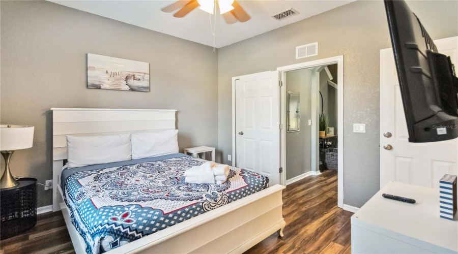 Davenport, Florida 33897, 4 Bedrooms Bedrooms, ,3 Bathroomsbathrooms,Residential,For Sale,Calabria,Mfrs5118171