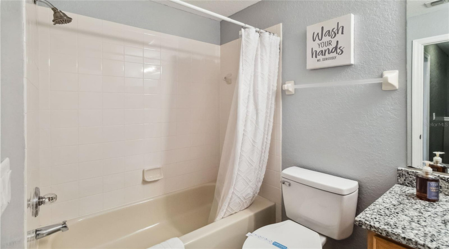 Davenport, Florida 33897, 4 Bedrooms Bedrooms, ,3 Bathroomsbathrooms,Residential,For Sale,Calabria,Mfrs5118171