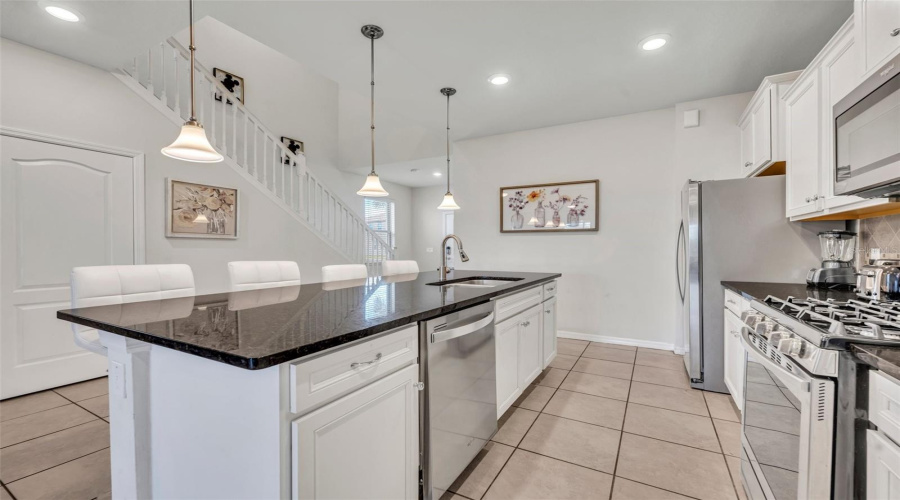 Davenport, Florida 33837, 7 Bedrooms Bedrooms, ,5 Bathroomsbathrooms,Residential,For Sale,Misty Oak,Mfro6269984