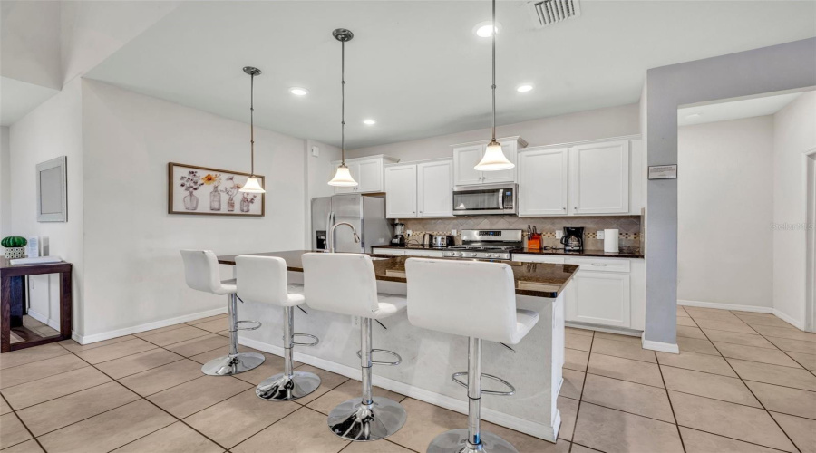 Davenport, Florida 33837, 7 Bedrooms Bedrooms, ,5 Bathroomsbathrooms,Residential,For Sale,Misty Oak,Mfro6269984