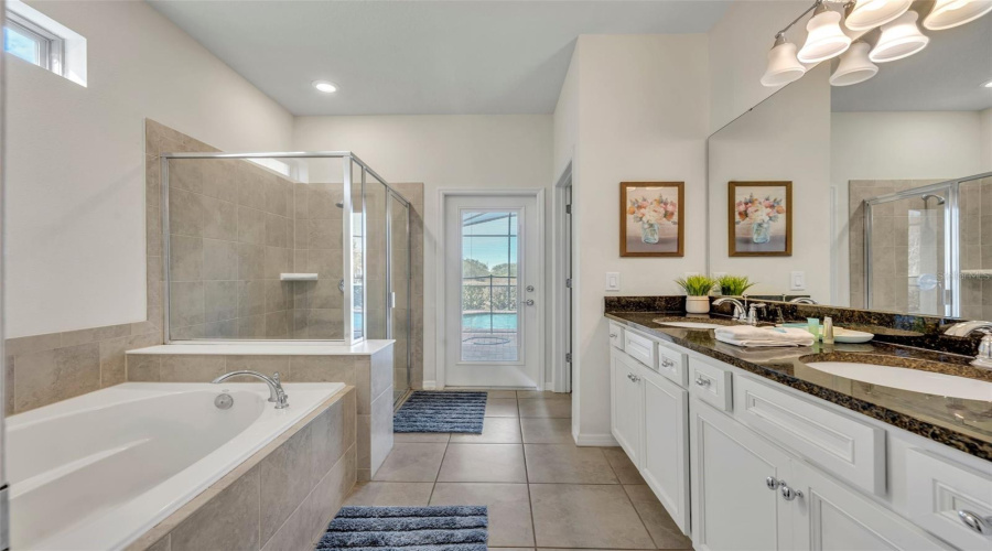Davenport, Florida 33837, 7 Bedrooms Bedrooms, ,5 Bathroomsbathrooms,Residential,For Sale,Misty Oak,Mfro6269984