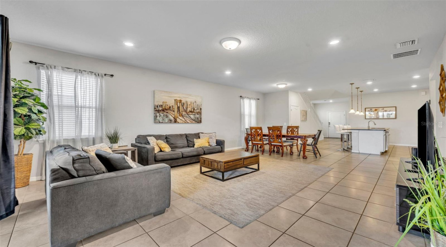 Davenport, Florida 33837, 7 Bedrooms Bedrooms, ,5 Bathroomsbathrooms,Residential,For Sale,Misty Oak,Mfro6269984