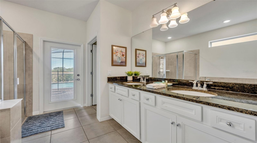 Davenport, Florida 33837, 7 Bedrooms Bedrooms, ,5 Bathroomsbathrooms,Residential,For Sale,Misty Oak,Mfro6269984