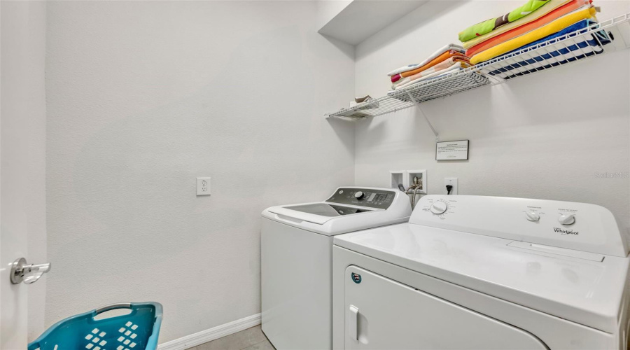 Davenport, Florida 33837, 7 Bedrooms Bedrooms, ,5 Bathroomsbathrooms,Residential,For Sale,Misty Oak,Mfro6269984
