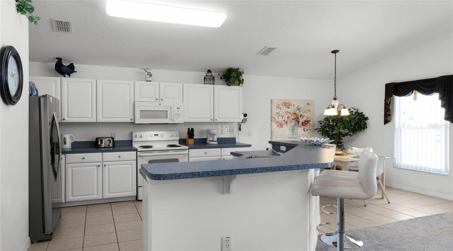 Kissimmee, Florida 34746, 4 Bedrooms Bedrooms, ,3 Bathroomsbathrooms,Residential,For Sale,Winding Willow,Mfrs5118183