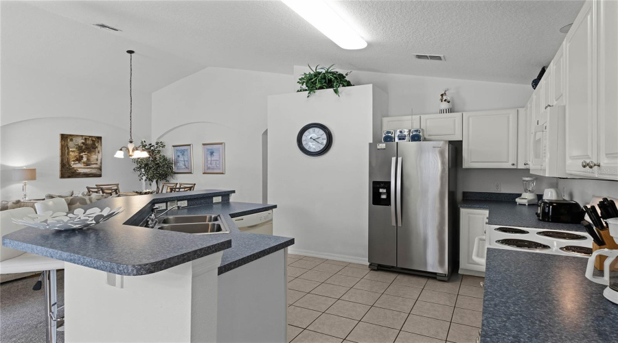 Kissimmee, Florida 34746, 4 Bedrooms Bedrooms, ,3 Bathroomsbathrooms,Residential,For Sale,Winding Willow,Mfrs5118183