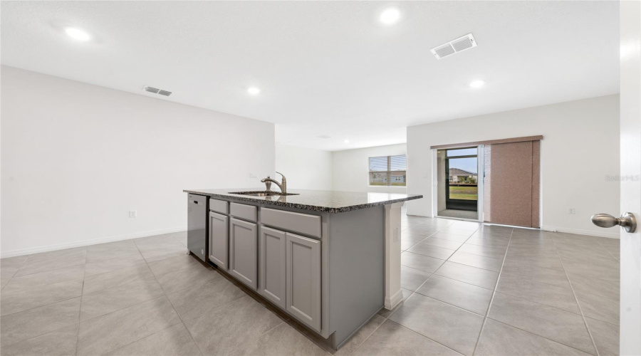 Davenport, Florida 33837, 4 Bedrooms Bedrooms, ,2 Bathroomsbathrooms,Residential,For Sale,Red Hill,Mfro6269073
