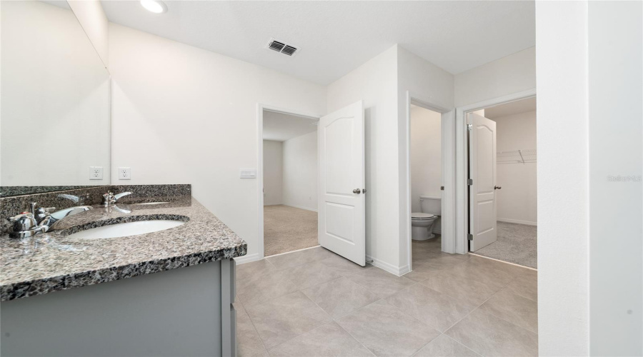 Davenport, Florida 33837, 4 Bedrooms Bedrooms, ,2 Bathroomsbathrooms,Residential,For Sale,Red Hill,Mfro6269073