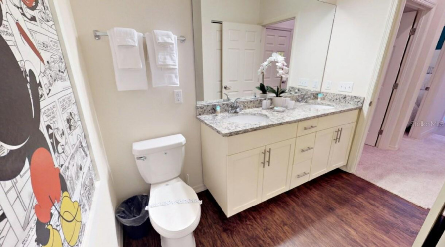 Kissimmee, Florida 34747, 3 Bedrooms Bedrooms, ,2 Bathroomsbathrooms,Residential,For Sale,Shine,Mfrs5118285