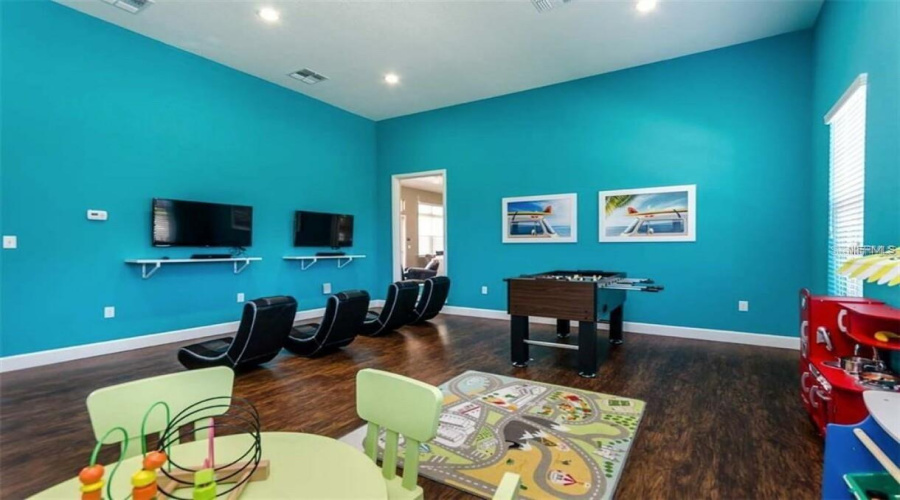 Kissimmee, Florida 34747, 3 Bedrooms Bedrooms, ,2 Bathroomsbathrooms,Residential,For Sale,Shine,Mfrs5118285