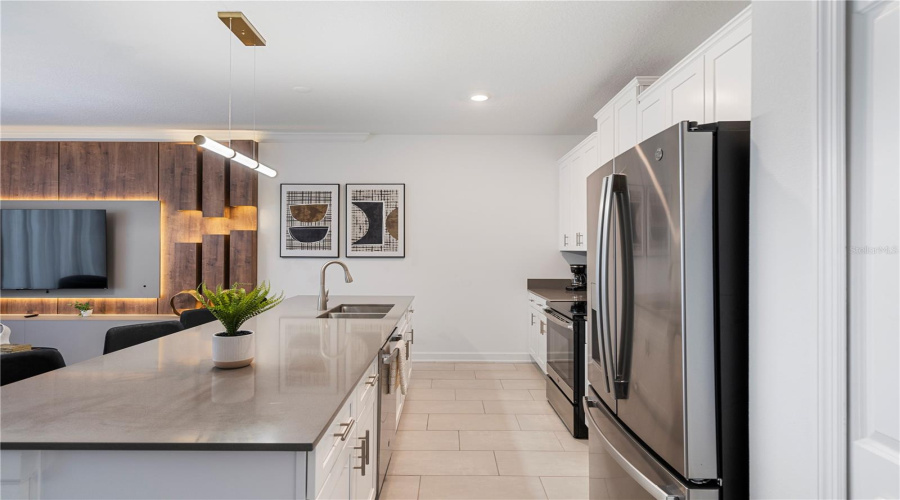 Kissimmee, Florida 34746, 4 Bedrooms Bedrooms, ,3 Bathroomsbathrooms,Residential,For Sale,Reading,Mfro6270391