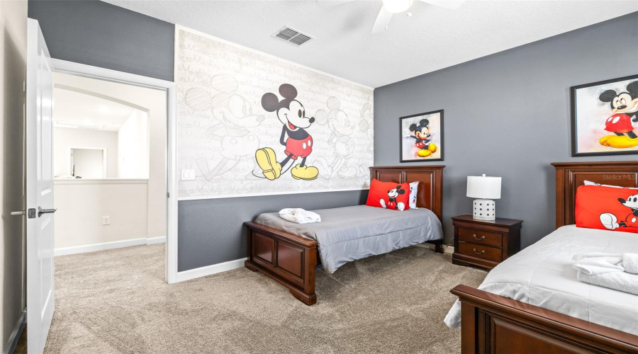 Davenport, Florida 33896, 5 Bedrooms Bedrooms, ,5 Bathroomsbathrooms,Residential,For Sale,Drop Shot,Mfrtb8337392