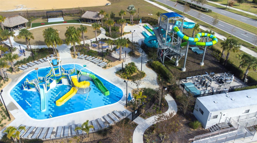 Davenport, Florida 33896, 5 Bedrooms Bedrooms, ,5 Bathroomsbathrooms,Residential,For Sale,Drop Shot,Mfrtb8337392