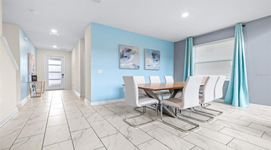 Davenport, Florida 33896, 5 Bedrooms Bedrooms, ,5 Bathroomsbathrooms,Residential,For Sale,Drop Shot,Mfrtb8337392
