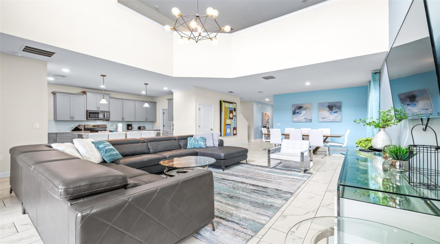 Davenport, Florida 33896, 5 Bedrooms Bedrooms, ,5 Bathroomsbathrooms,Residential,For Sale,Drop Shot,Mfrtb8337392