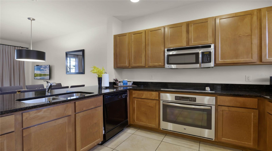 Kissimmee, Florida 34746, 3 Bedrooms Bedrooms, ,2 Bathroomsbathrooms,Residential,For Sale,Bugatti,Mfrs5118292