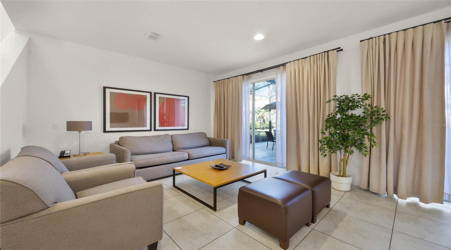 Kissimmee, Florida 34746, 3 Bedrooms Bedrooms, ,2 Bathroomsbathrooms,Residential,For Sale,Bugatti,Mfrs5118292