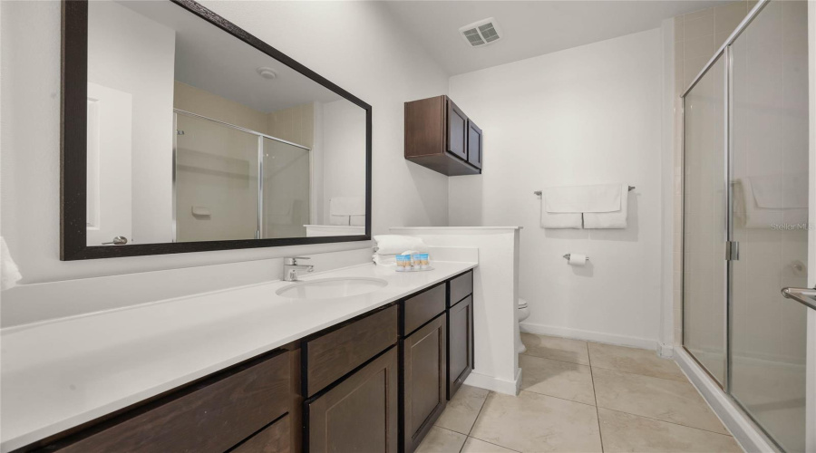 Kissimmee, Florida 34746, 3 Bedrooms Bedrooms, ,2 Bathroomsbathrooms,Residential,For Sale,Bugatti,Mfrs5118292