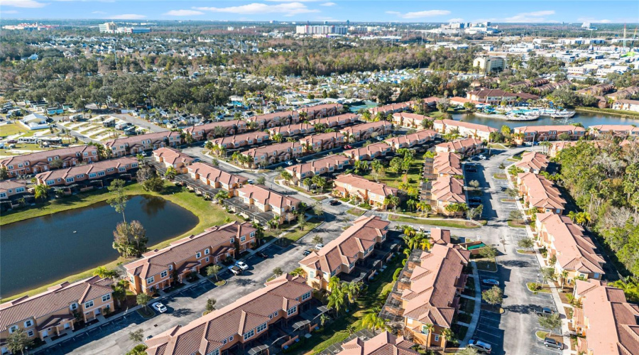 Kissimmee, Florida 34746, 3 Bedrooms Bedrooms, ,2 Bathroomsbathrooms,Residential,For Sale,Bugatti,Mfrs5118292