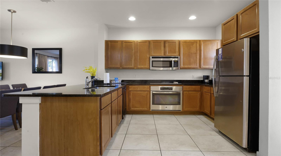 Kissimmee, Florida 34746, 3 Bedrooms Bedrooms, ,2 Bathroomsbathrooms,Residential,For Sale,Bugatti,Mfrs5118292